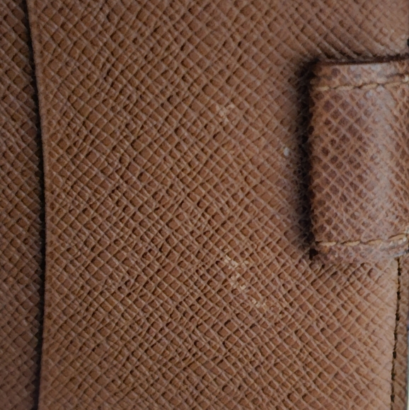 ❣️Louis Vuitton Monogram Card Case❣️ - Picture 11 of 15